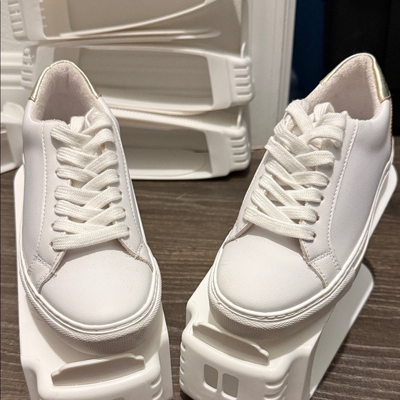 Steve Madden White and Gold Sneakers - Picture 2 of 6
